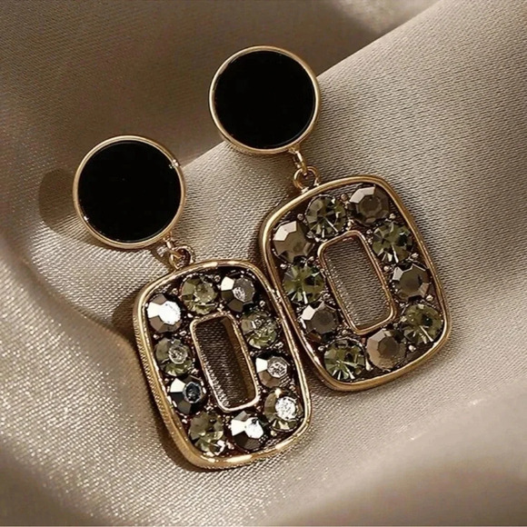 Black Elegant Rhinestone Hoop Earrings - Picture 1 of 4